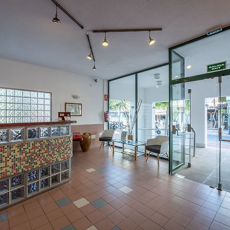 Hostal Rosales Es Pujols Exteriör bild
