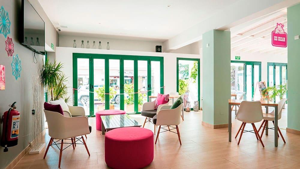 Hostal Rosales Es Pujols Exteriör bild