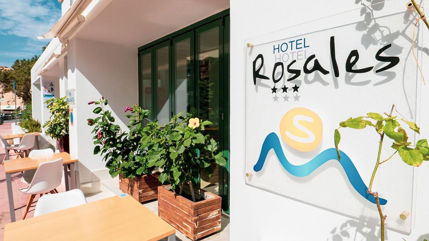 Hostal Rosales Es Pujols Exteriör bild